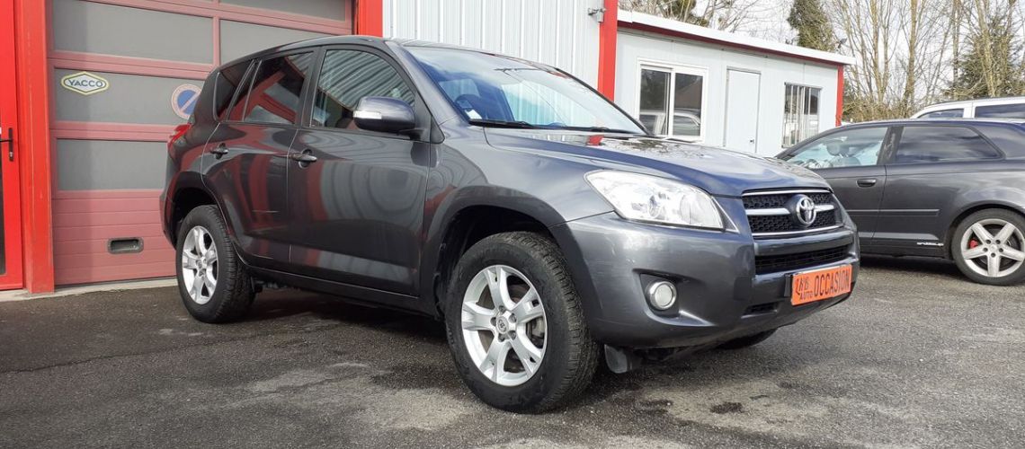TOYOTA RAV4 2.2D4D