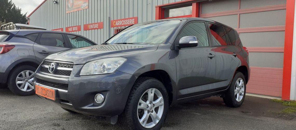 TOYOTA RAV4 2.2D4D
